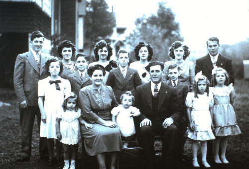 Famille Édouard Marquis et Antoinette Beloin 1948