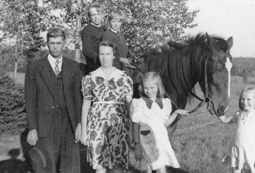 Famille Vaughn Straw et Irene Hann Hereford Hill (chemin Owen) vers 1945